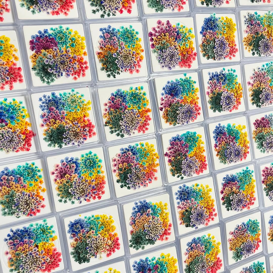 HANDMADE DRIED FLOWERS