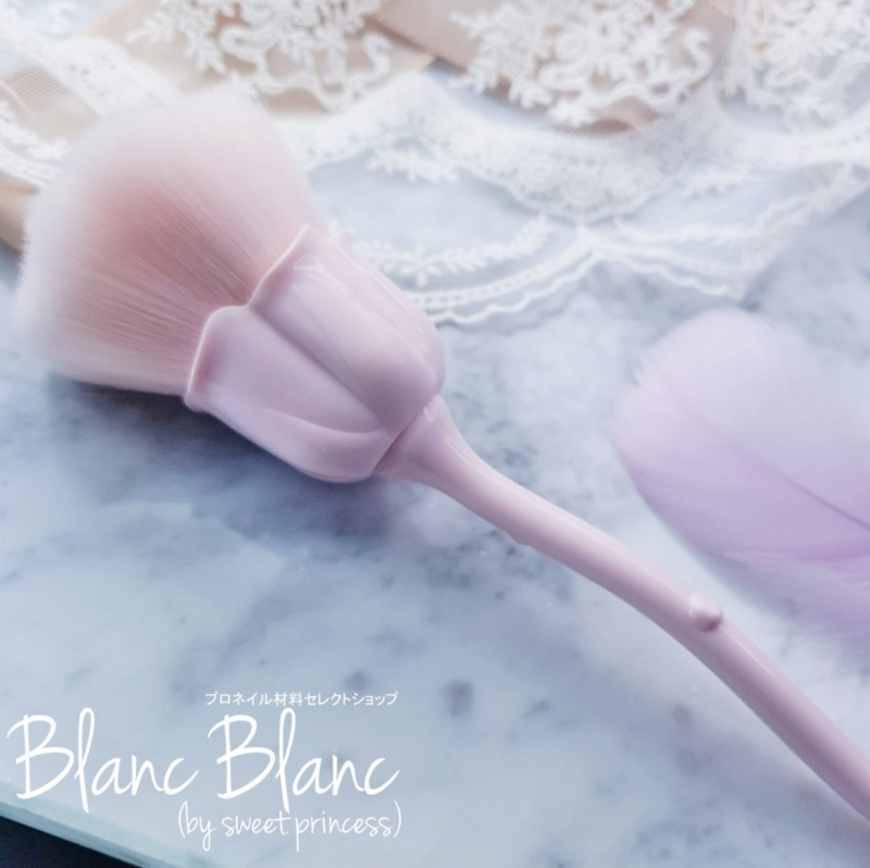 STRAWBERRY MILK ROSE DUST BRUSH